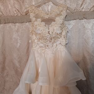 Elegant Cream Floral Formal Dress